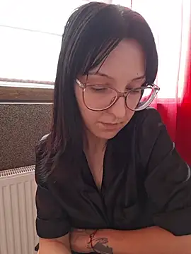 AllexyAle Adlı Modelin Canlı XXX Sohbeti