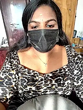 Tamil_Shara: διαδικτυακό σόου στην κάμερα