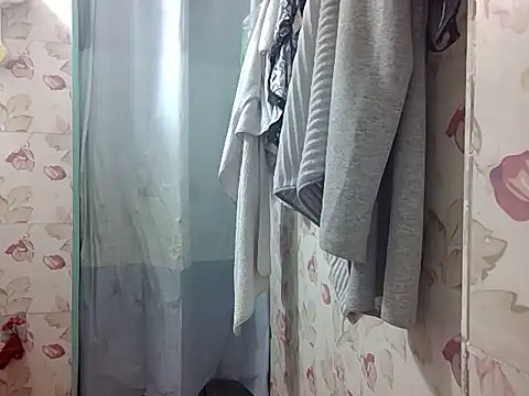 Chatroom XXX en direct de Ly-ny