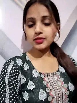 Naina11100's Live XXX Chat
