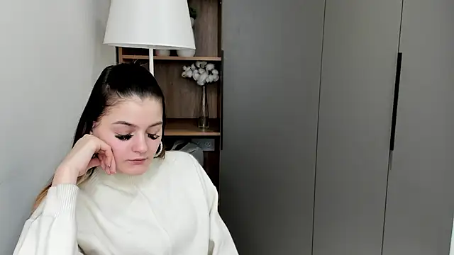 MaricelaVenturino Adlı Modelin Canlı XXX Sohbeti