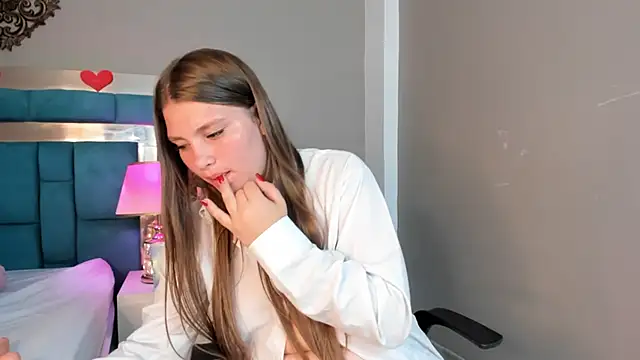 LiiaVelvet 即時 XXX 聊天