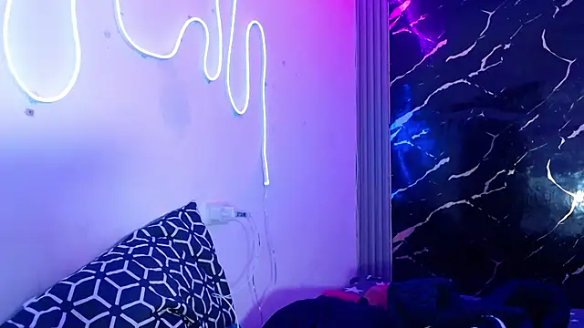 jamescurly00n Webbikameraesitys