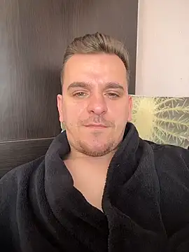 Huge_cock22cm 웹캠 쇼