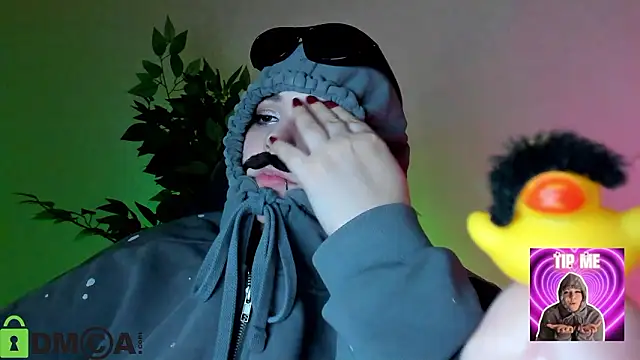 Mia_R0ss Chat XXX in diretta