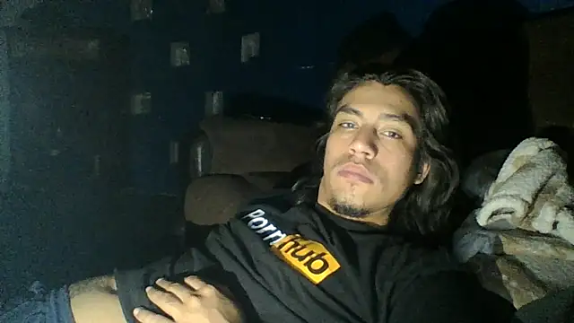 AlexAlejandro13 – Naživo XXX chat