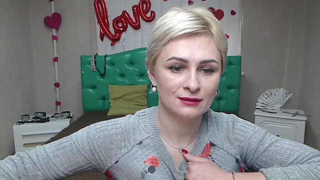 Chat +18 de OliviaHorst ao vivo