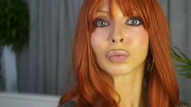 LanaReals: онлайн-секс-чат