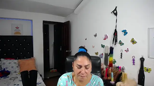 mature_bigboobs10's Live XXX Chat