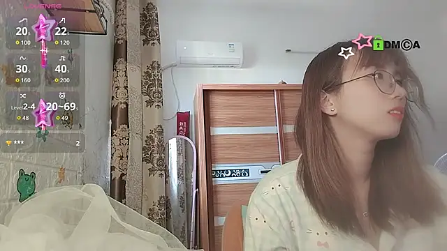 XXX chat uživo modela Lili_666