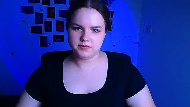 XXX chat uživo modela Kitty_Mia_Kitty