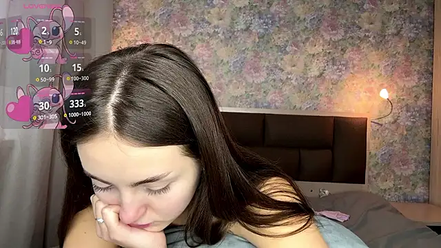 LoraDavi's Live XXX Chat