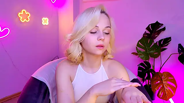 Chat XXX en directo de ElenaMonroe