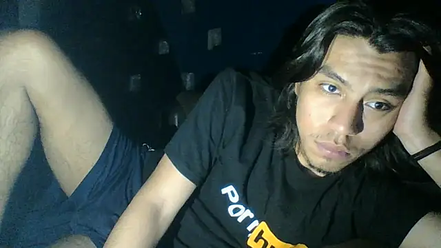 Chat XXX en directo de AlexAlejandro13