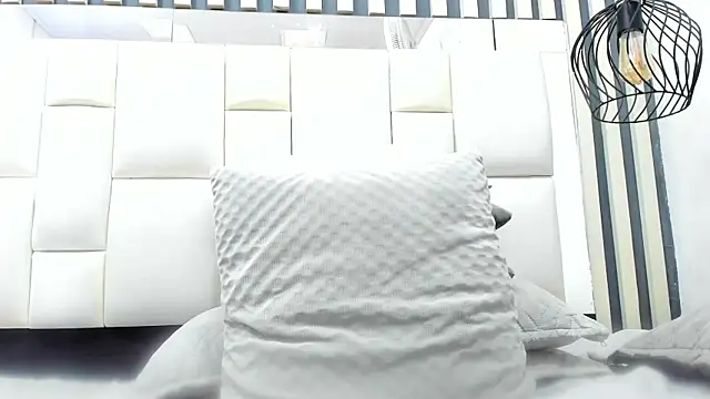 XXX chat uživo modela camila__herrera