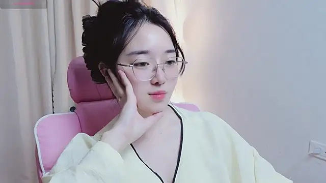 XXX chat uživo modela Miu-999