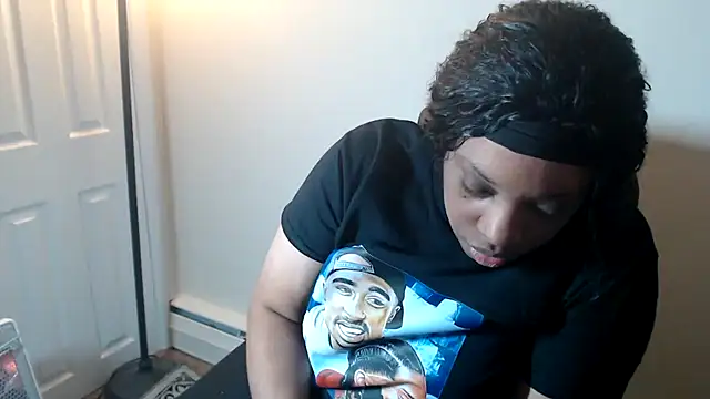 Chat +18 de Sexymona1218 ao vivo