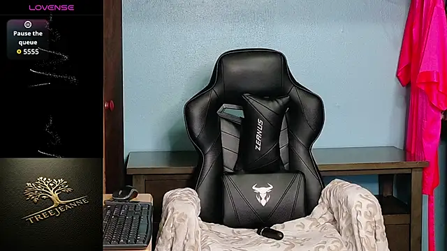 Онлайн чат XXX TreeJeanne