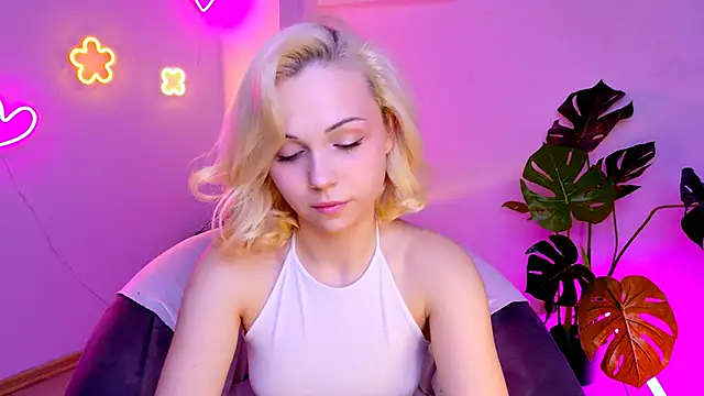 ElenaMonroe Chat XXX in diretta