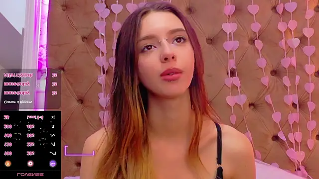 CoraVex Adlı Modelin Canlı XXX Sohbeti