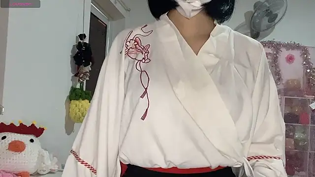 Tieu-May live XXX chat