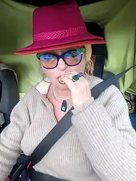 XXX chat uživo modela Hot-Muci