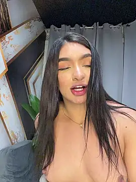 jenn_fit Adlı Modelin Canlı XXX Sohbeti