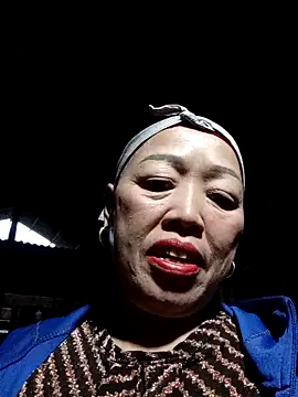 Show modela Agnes-baby na web-kameri