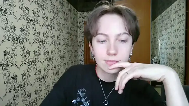 دردشة ColetteNyx الجنسية المباشرة