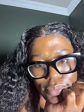 Moonzy77 现场XXX聊天