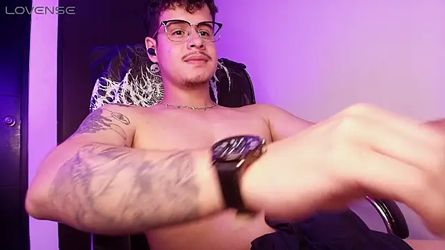 BjornSteel 라이브 XXX 채팅