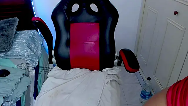 vanessa_saquirt élő XXX-chatje