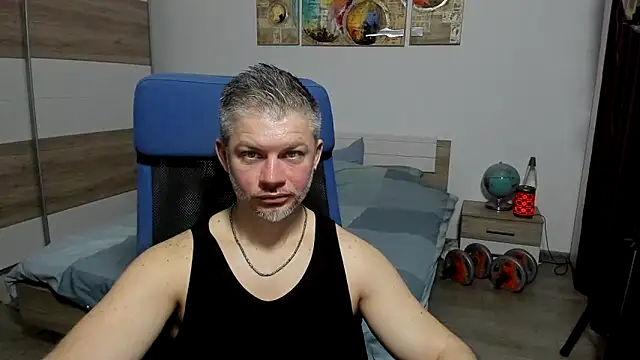 RobbyShawz Show in webcam