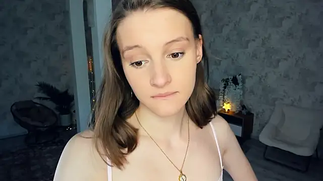 Pertunjukan Kamera Web LianneBynon