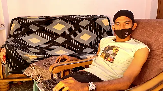 Show de zihan777 na webcam