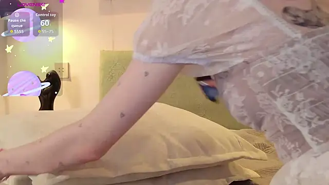 MilkMeSoftly Chat XXX in diretta