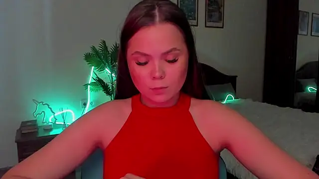 Kira_love_81 Adlı Modelin Canlı XXX Sohbeti