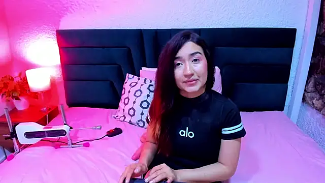 แชท XXX สดของ VictoriaRouge_