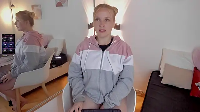 EmilySumer Adlı Modelin Canlı XXX Sohbeti