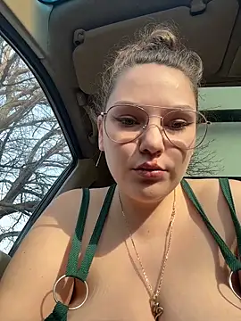 RinaBOOBS90j's Live XXX Chat