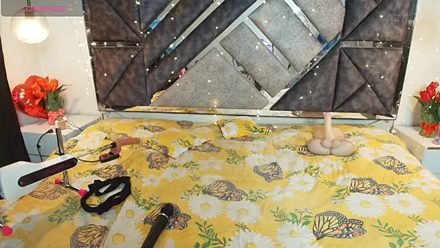 Pokazy przed kamerką – MysticMature