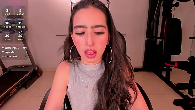 LarisaSmirnov's Live XXX Chat