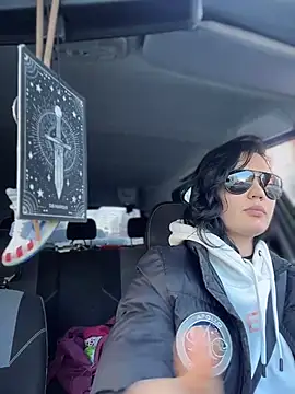 MeekyRich's Live XXX Chat