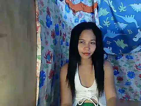 PinaySkinnyGirl Adlı Modelin Canlı XXX Sohbeti