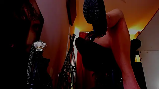 แชท XXX สดของ MistressDemi