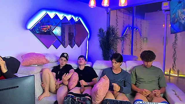 Houseofwarrios Adlı Modelin Web Kamerası Şovu