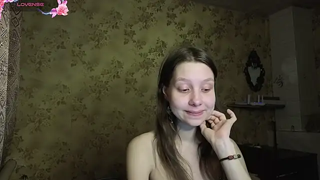 QutieDaSweet: онлайн-секс-чат