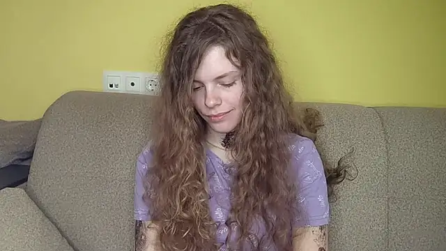 RayaNenlia's Live XXX Chat