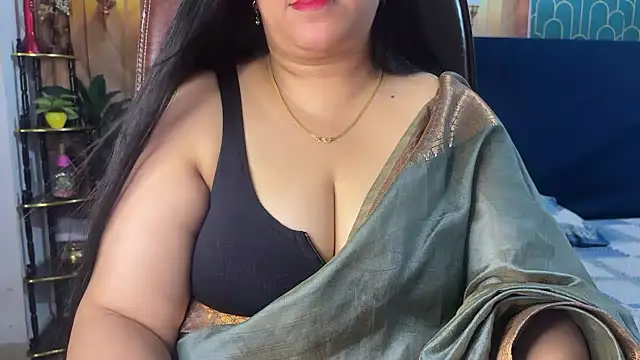 FlatVincy4's Live XXX Chat