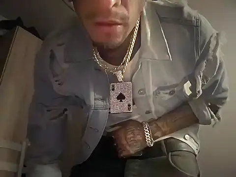 badboy366: онлайн-секс-чат